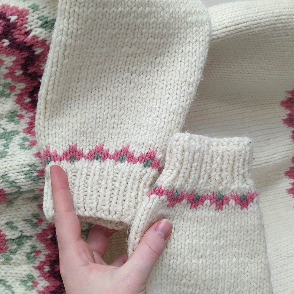 Beautiful Floral Vintage Handmade Floral Fair Isle Sweater - Picture 3 of 5